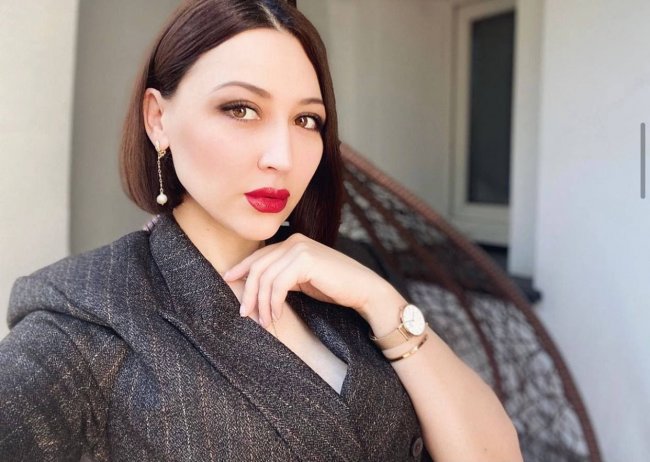 Узбекская певица Лола сделала операцию по подтяжке груди