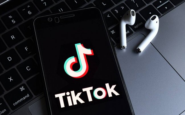 В TikTok появится новый раздел 18+