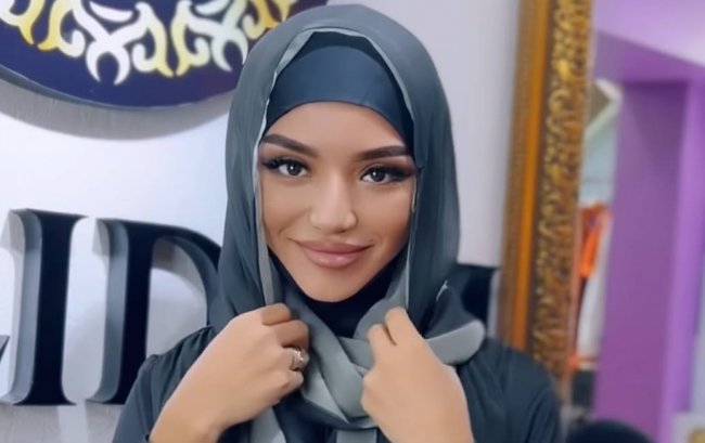 Видео: Мукаддас Садуллаева призналась в том, что вынуждена прятать хиджаб