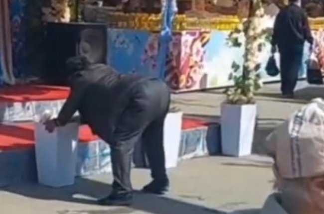 Видео: В Узбекистане продолжаются экзотические танцы в честь празднования Навруза, на сей раз твёрк станцевал мужчина