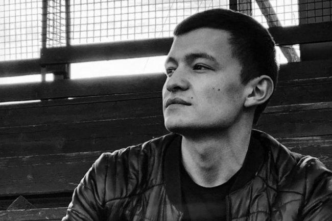 Автор хита «Мама» Динар Рахматуллин умер в музыкальной студии