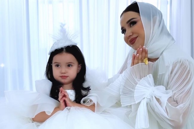 Видео: Узбекский дизайнер Шахзода Мухаммедова поделилась тем, как она отпраздновала 3-летие дочери