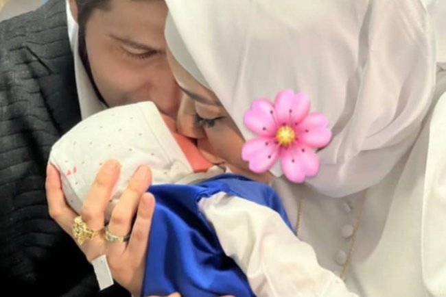 Видео: Жена узбекского певца Зохида Рихсиева запрещает сыну плакать, так как он мужчина