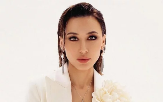 Видео: Узбекская певица Лола побывала в гостях у своих поклонников