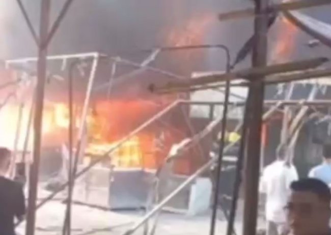 Видео: На одном из рынков Хивы вспыхнул крупный пожар
