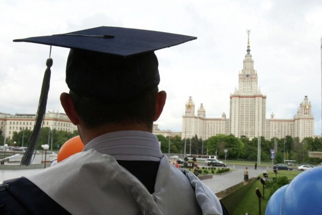 Стало известно, какие надбавки к зарплате предусмотрены в Узбекистане для студентов, окончившим престижные зарубежные вузы
