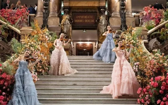 Пользователи раскритиковали свадьбу в Версальском дворце за $59 млн — видео