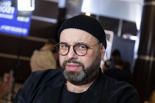 Максим Фадеев обвинил Фарруха Закирова в «крышевании» певицы Наргиз