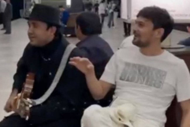 Скандально известный певец Жасур Умиров выступил в Ташкентском метро — видео