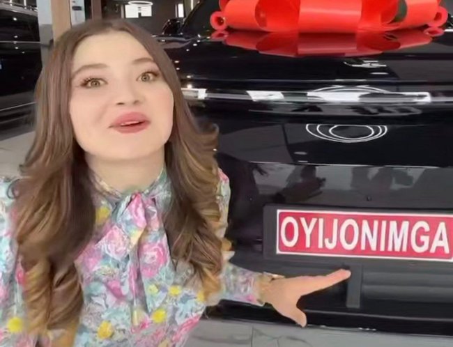 Узбекская блогерша Зебо Рахимова купила маме автомобиль Li — видео