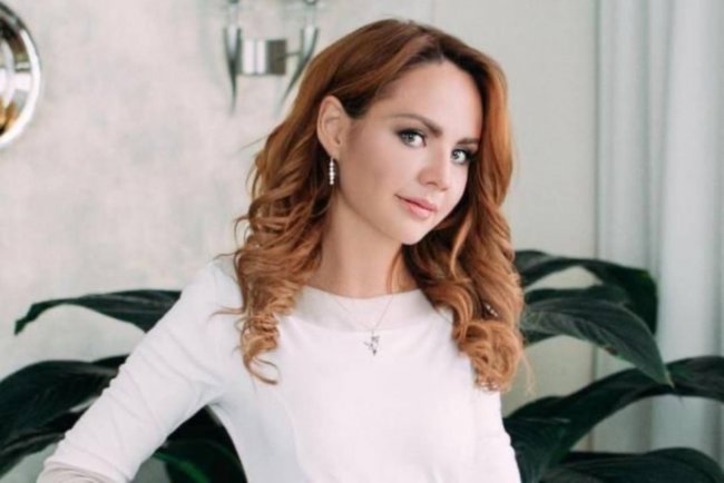 Известная певица MaкSим рассказала о комме и о том, как врачи кормили ее с ложечки