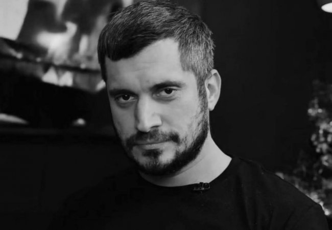 Умер Паша Техник
