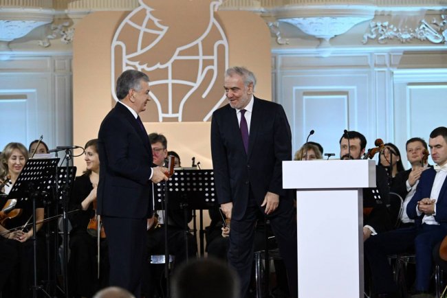 Лидеры стран ЦА получили премию мира в Санкт-Петербурге