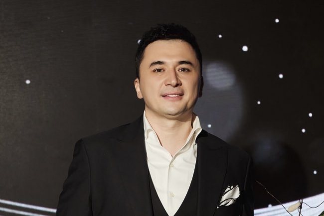 Улугбек Рахматуллаев анонсировал новый трек «Hayot»