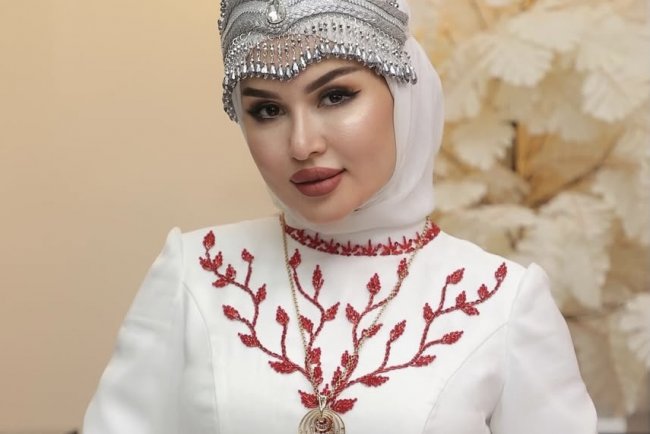 Узбекская актриса Феруза Норматова поделилась новыми фотографиями с мужем