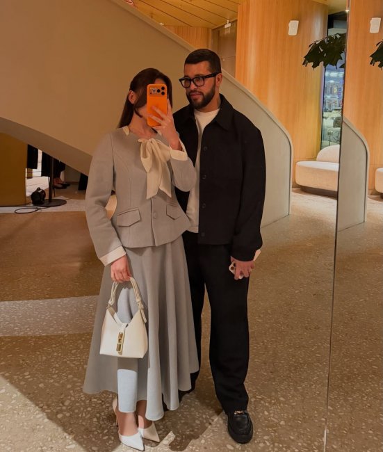 Визажист Акобир Ашуркулович помирился с женой, опубликовав новые фотографии