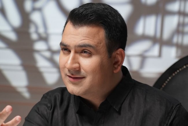 Узбекский певец Имран подарил фанатке часы за 20 000 долларов
