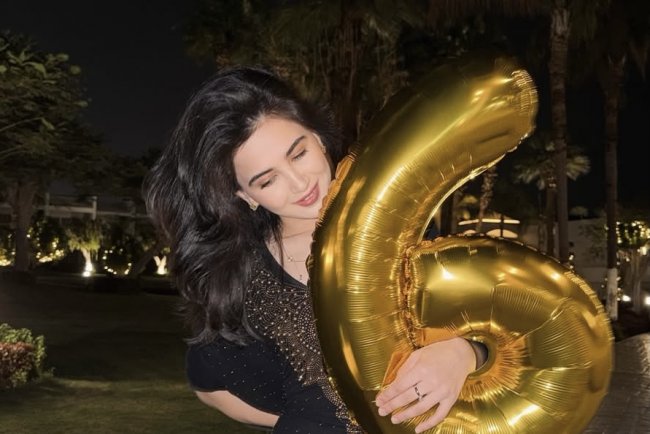 Узбекская актриса Дурдона Курбонова набрала 6 миллионов подписчиков в Instagram