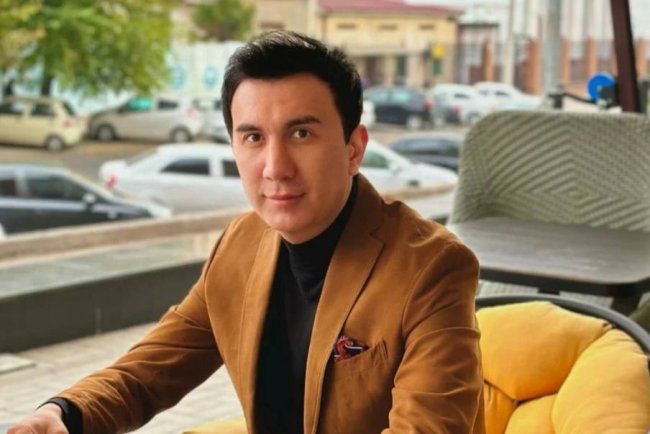 Узбекский певец Ботир Кодиров представил свой новый трек «Королева Жана»