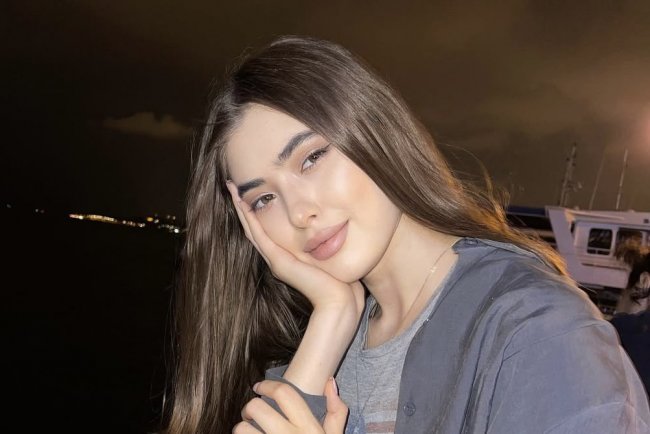Узбекская актриса Фарангиз Холикова призналась, что она попросила у мужа на махр