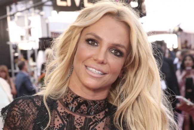 Бритни Спирс привлекла внимание своим поведением