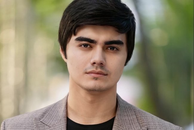 Узбекский актер Шахзод Султонов объявил о помолвке и показал кадры с праздника