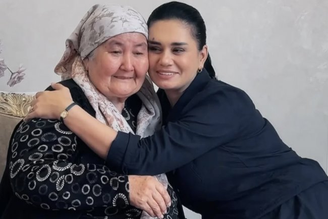 Узбекская актриса Наргиза Абдуллаева трогательно порадовала пожилую поклонницу