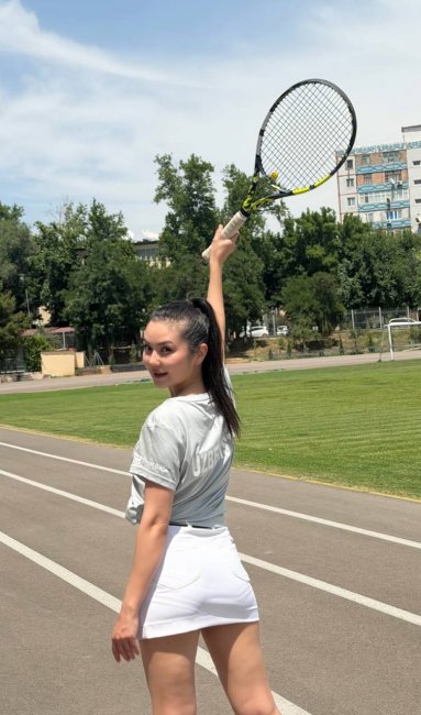Узбекская актриса Ситора Алимжанова восхитила фанатов спортивным образом
