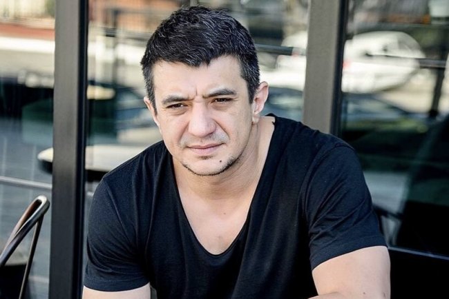 Узбекский актер Бобур Юлдашев рассказал, почему не выступает на свадьбах