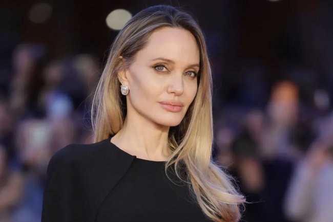 Анджелина Джоли готова к новым отношениям после 10 лет одиночества