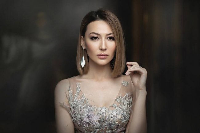 Узбекская певица Лола празднует свое 41-летие