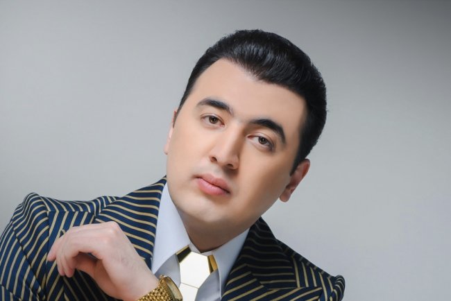 Узбекский певец Шохжахон Джураев представил необычный дуэт с Шерали Джураевым