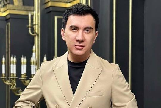 Узбекский певец Ботир Кодиров представил новую песню