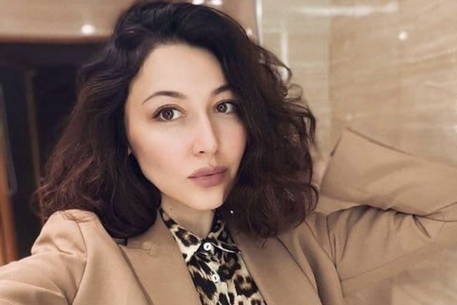 Узбекская певица Лола уснула во время прямого эфира