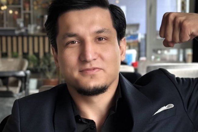 Узбекский боец Одилхон Камолов сообщил о предстоящей свадьбе